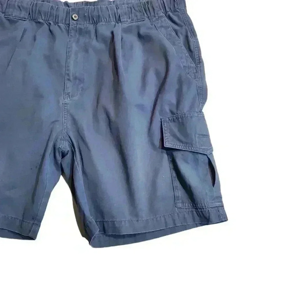 Tommy Bahama Gray Cargo Shorts Sz XL 8" Inseam - Picture 4 of 9
